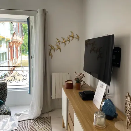 Appartement Exceptionnel Tres Beau T2 Sur Le Port De St Goustan- Vue Sur Le Port! Auray