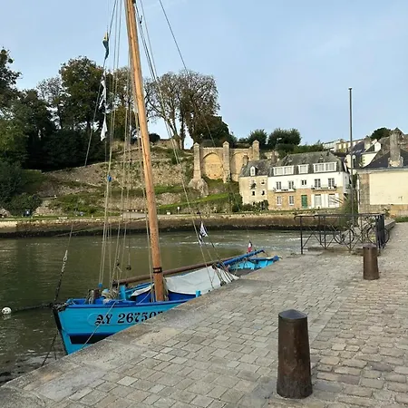 Appartement Exceptionnel Tres Beau T2 Sur Le Port De St Goustan- Vue Sur Le Port!